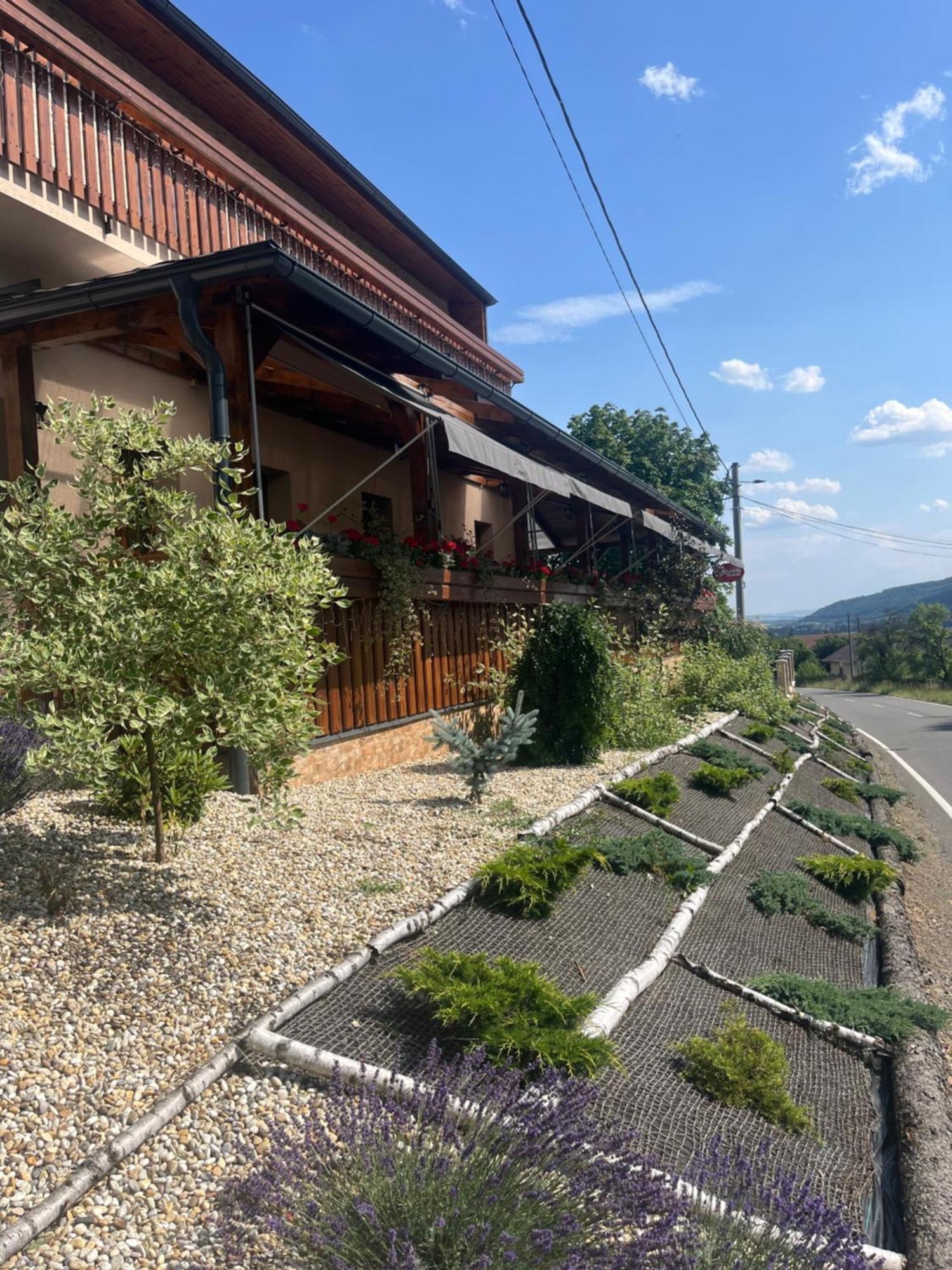 Hospudka Na Konci Sveta Hotel Novy Jicin Exterior photo